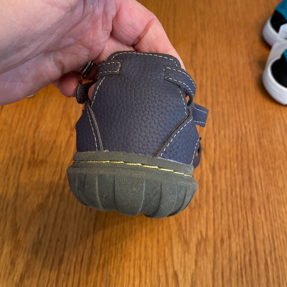 JBU Sandals - Picture 4 of 9